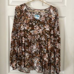 Long sleeve floral blouse